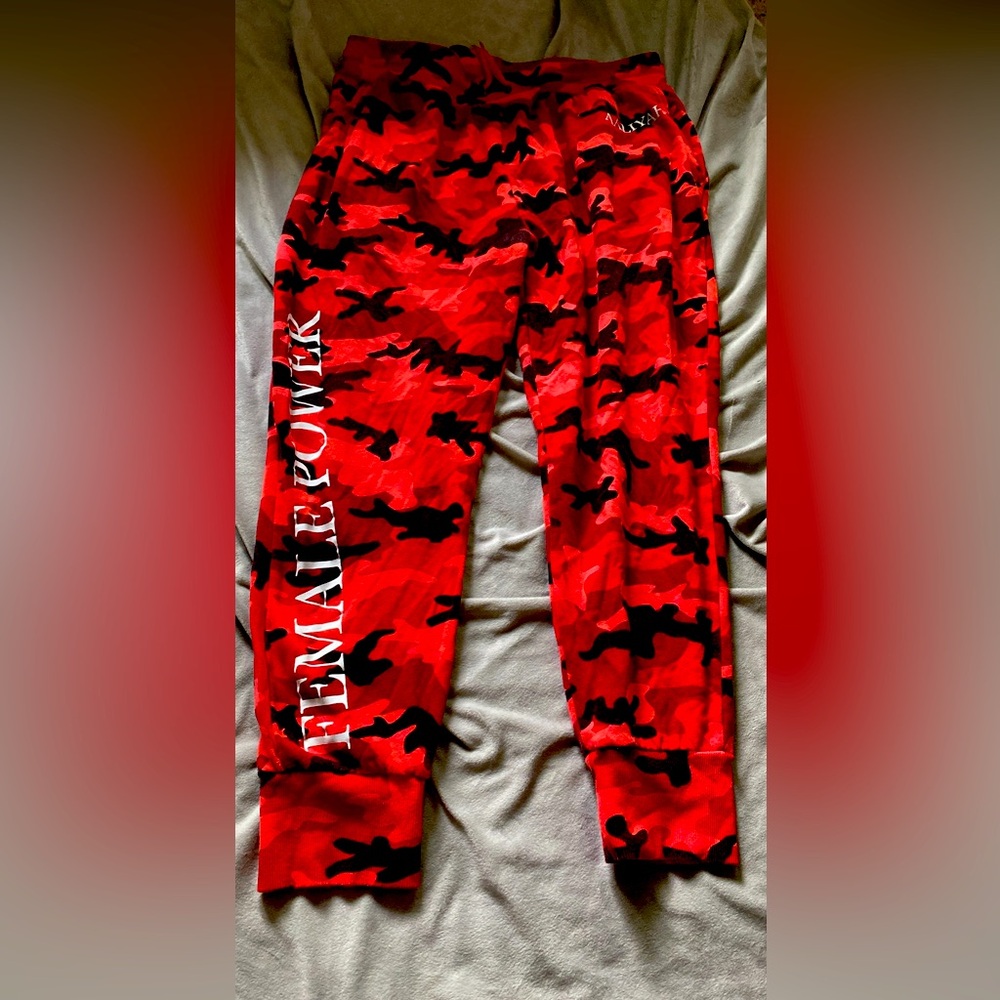 Aaliyah sweatpants